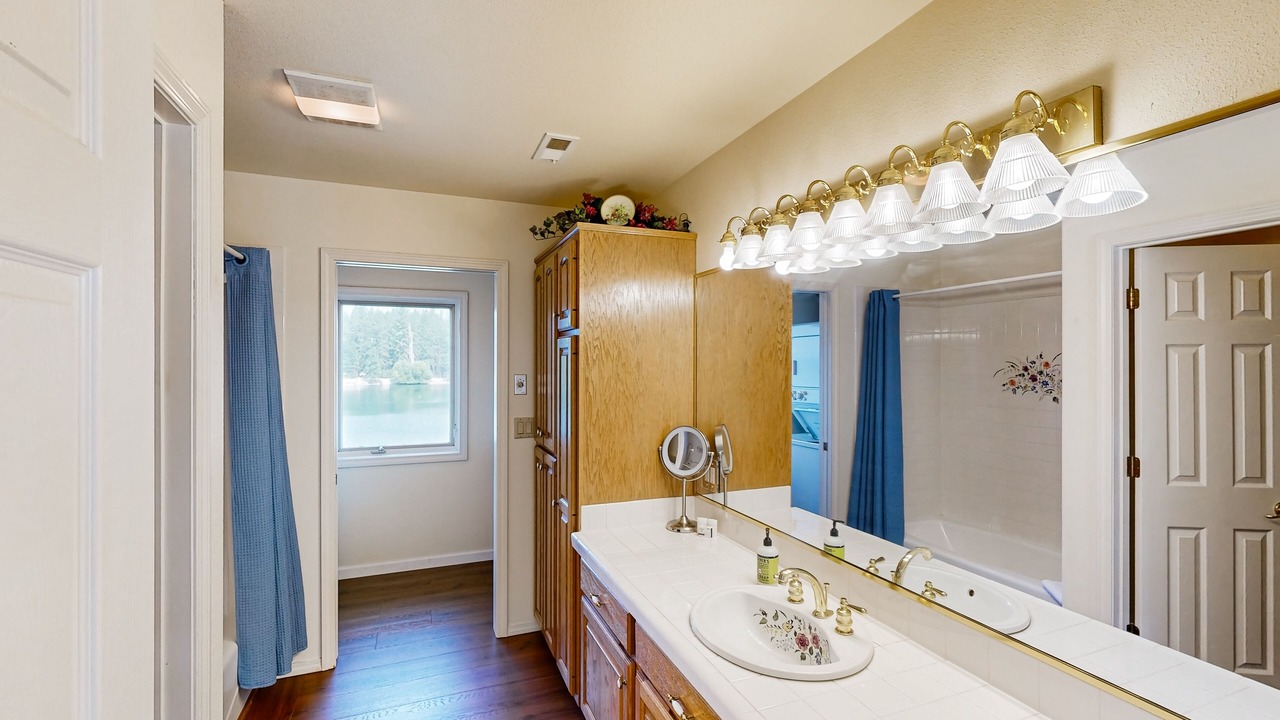 Photo of Bathroom in Hayden View Estates