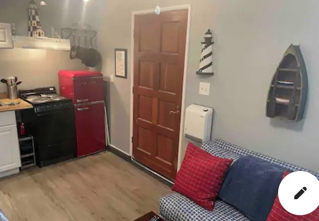 Photo of Livingroom in Roseville - Fleet Ridge