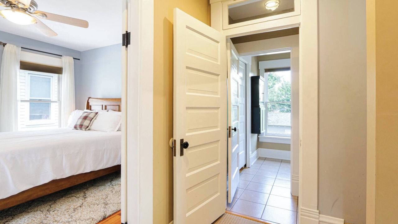 Photo of Bedroom in Weinland Park