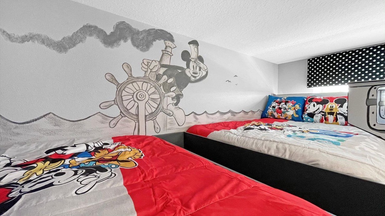 Photo of Bedroom in Bay Lake