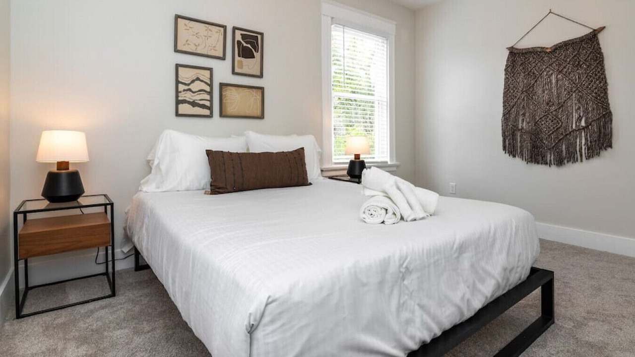 Photo of Bedroom in Mount Auburn