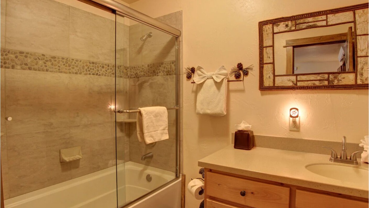 Photo of Bathroom in Lazy Acres