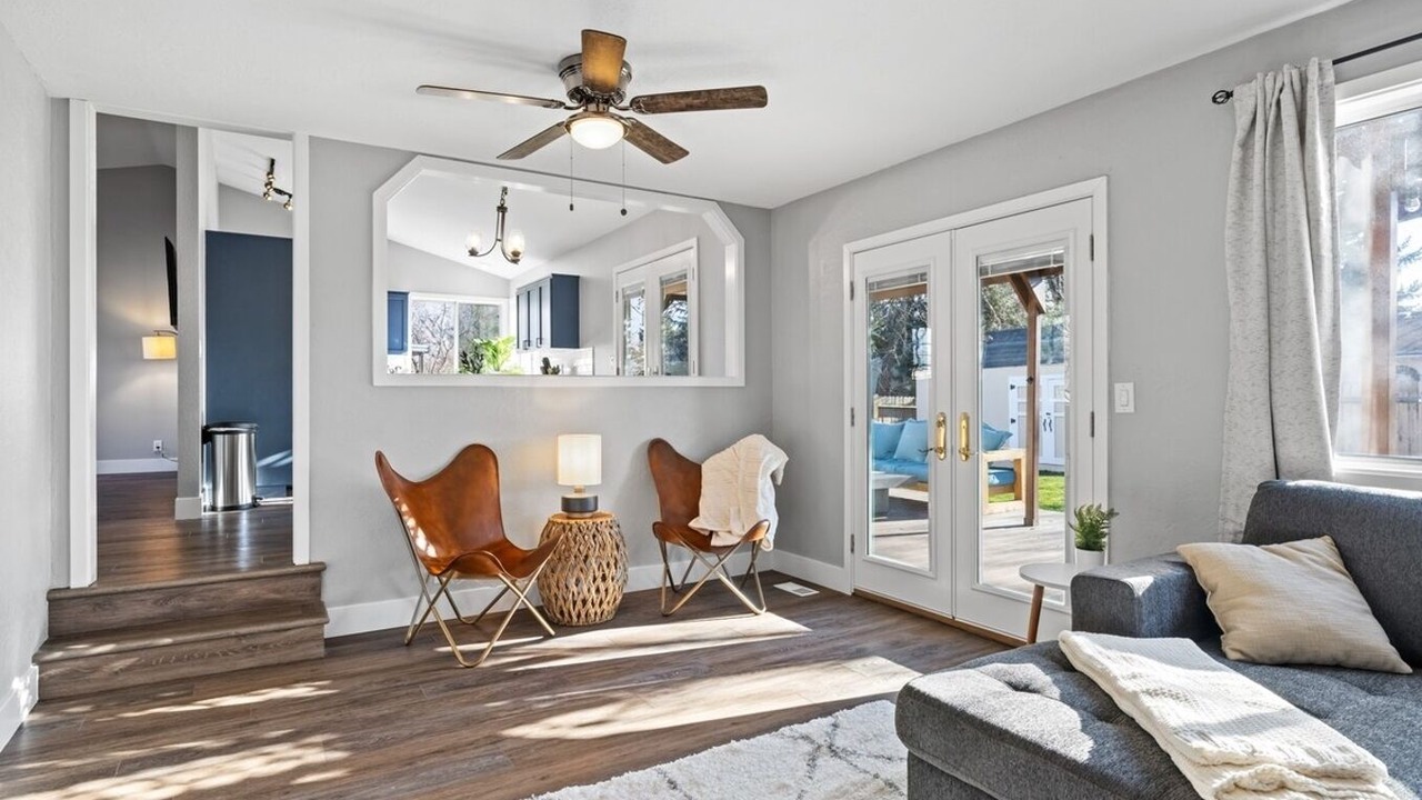 Photo of Livingroom in West Valley