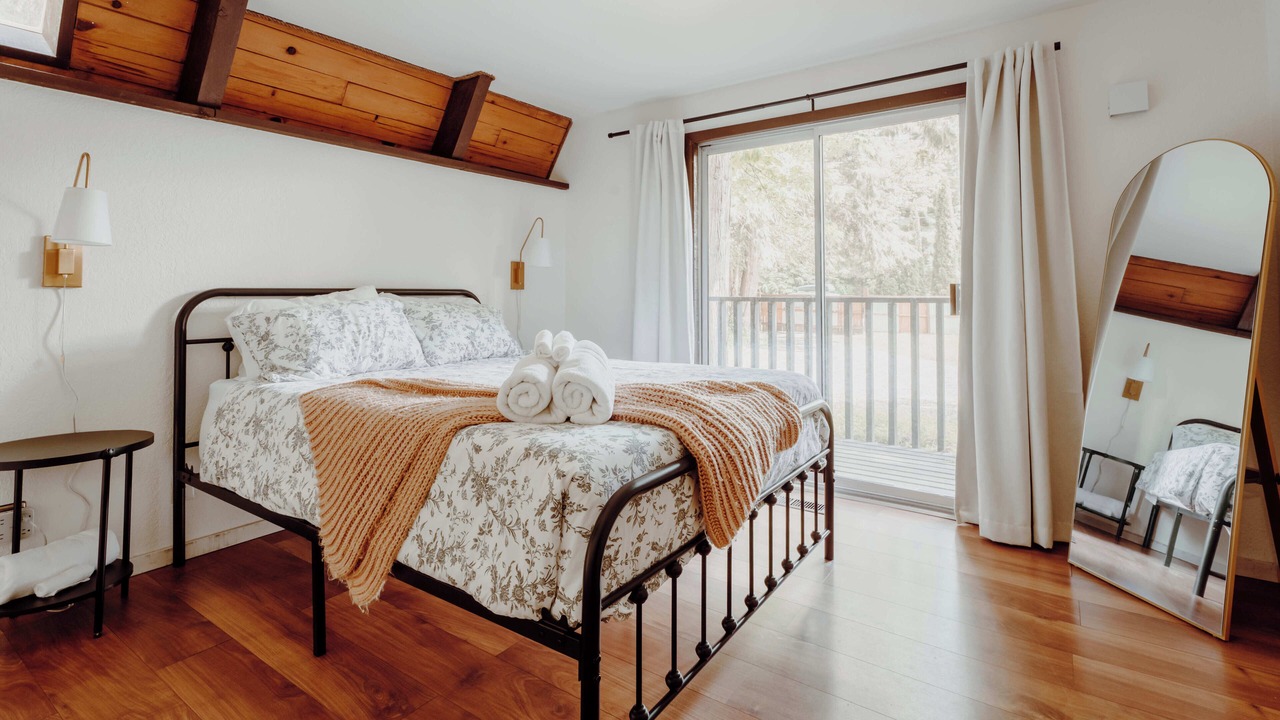 Photo of Bedroom in Concrete