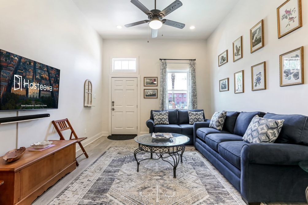 Photo of Livingroom in West Riverside