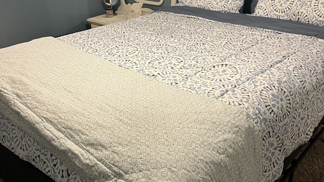 Photo of Bedroom in Lakeside