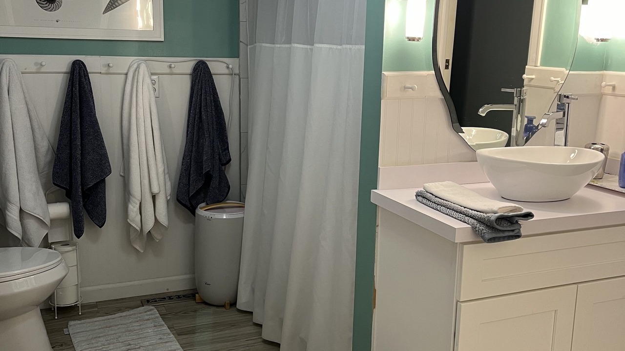 Photo of Bathroom in Lakeside