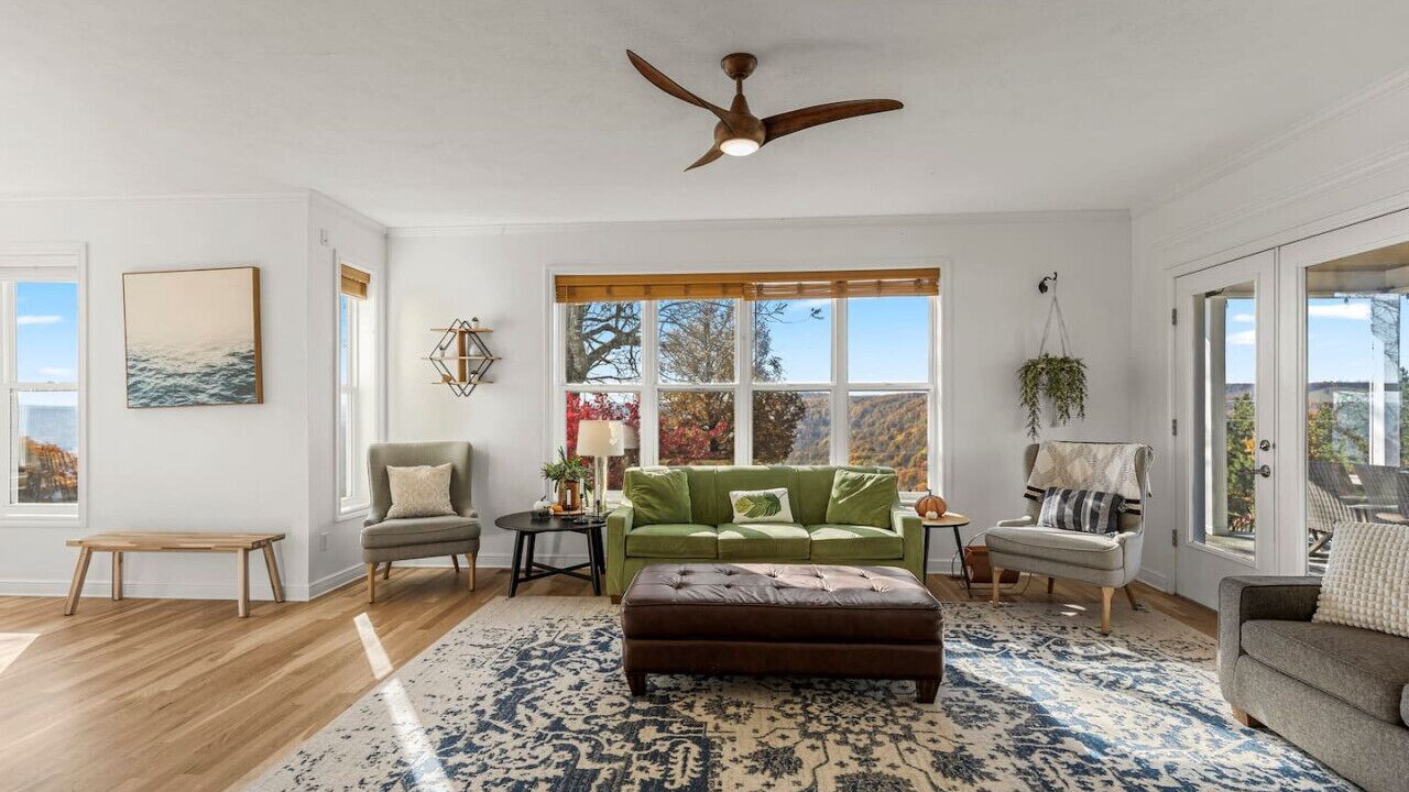 Photo of Livingroom in Jasper