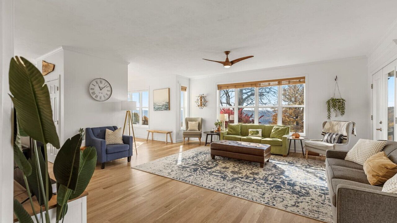 Photo of Livingroom in Jasper