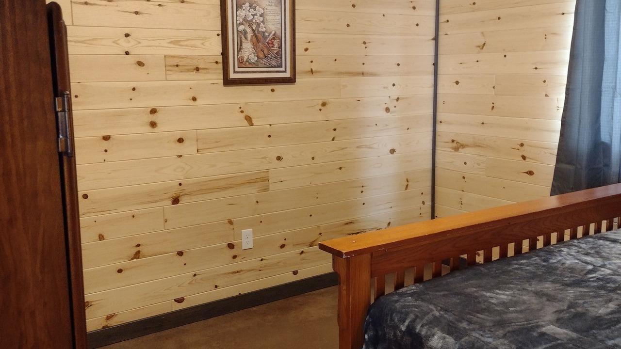 Photo of Bedroom in Broadwater County