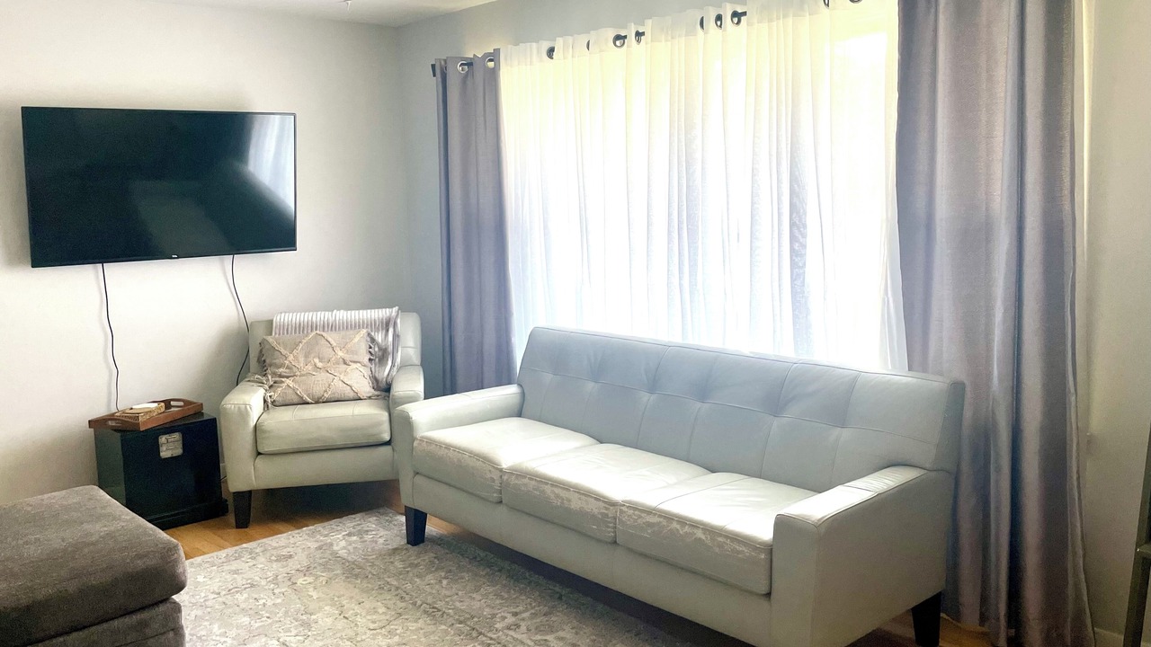 Photo of Livingroom in Ames