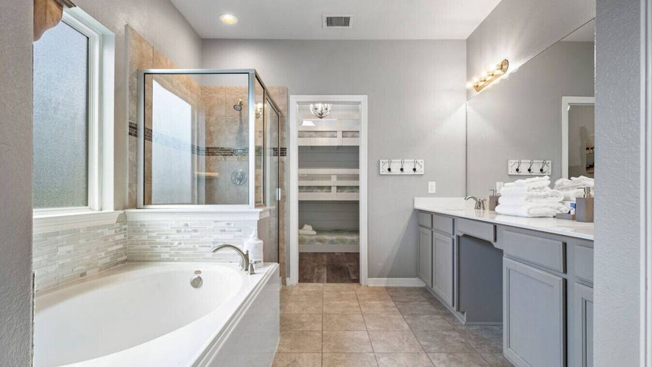 Photo of Bathroom in El Lago
