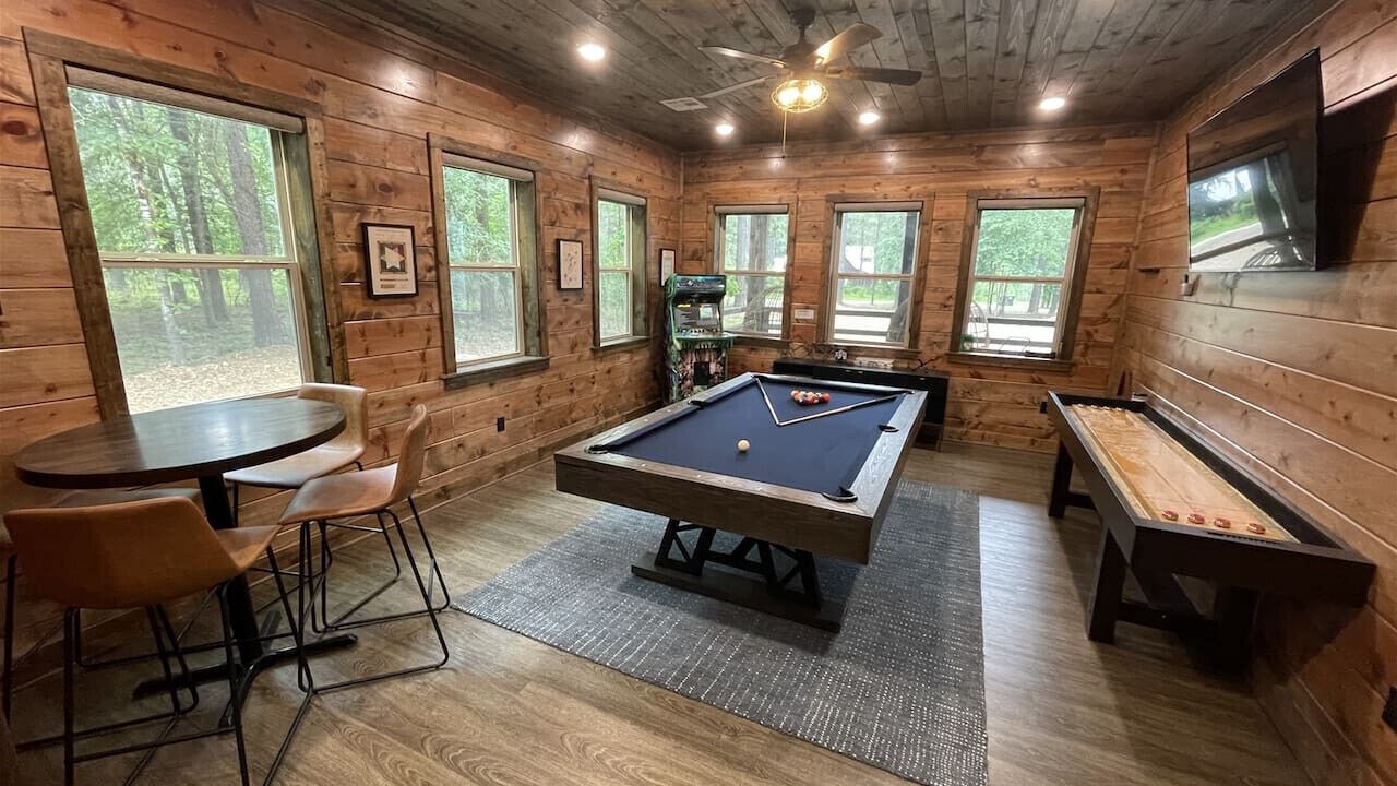 Photo of Bedroom in Hochatown