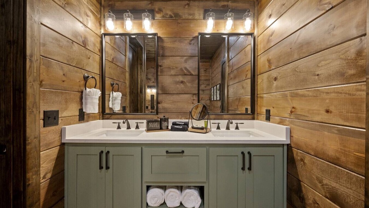 Photo of Bathroom in Hochatown