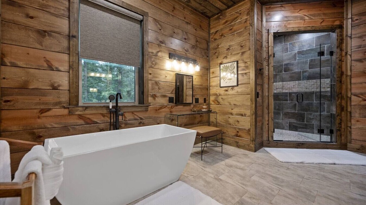 Photo of Bathroom in Hochatown