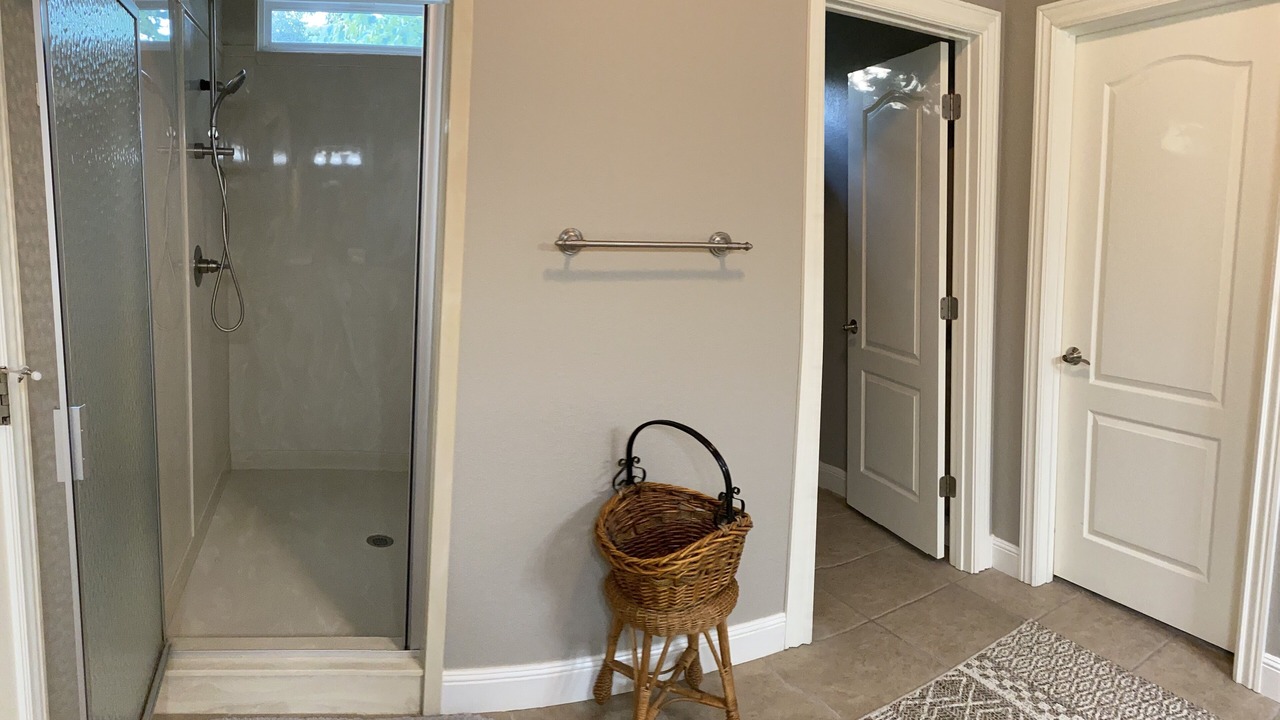 Photo of Bathroom in Maysville