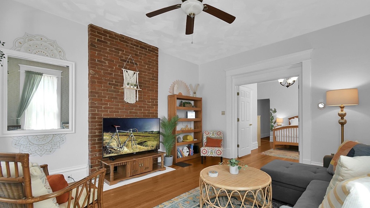 Photo of Livingroom in Olde Towne East