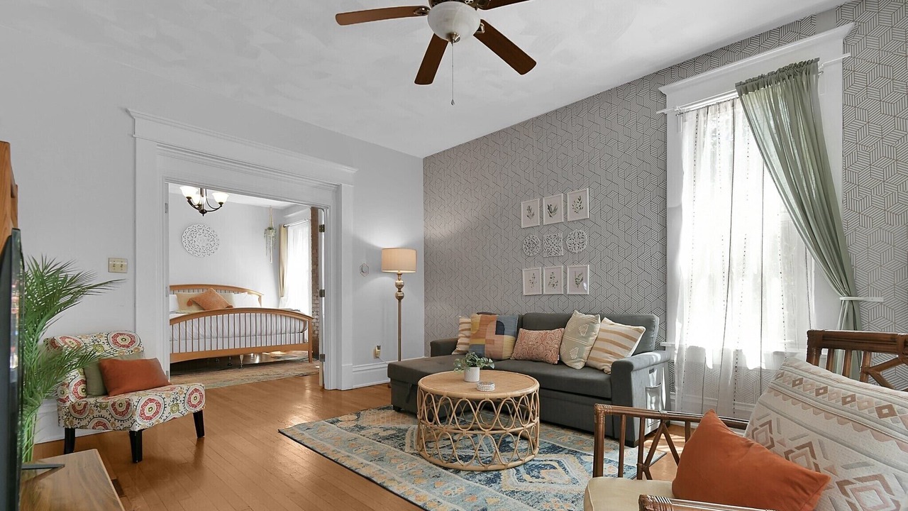 Photo of Livingroom in Olde Towne East