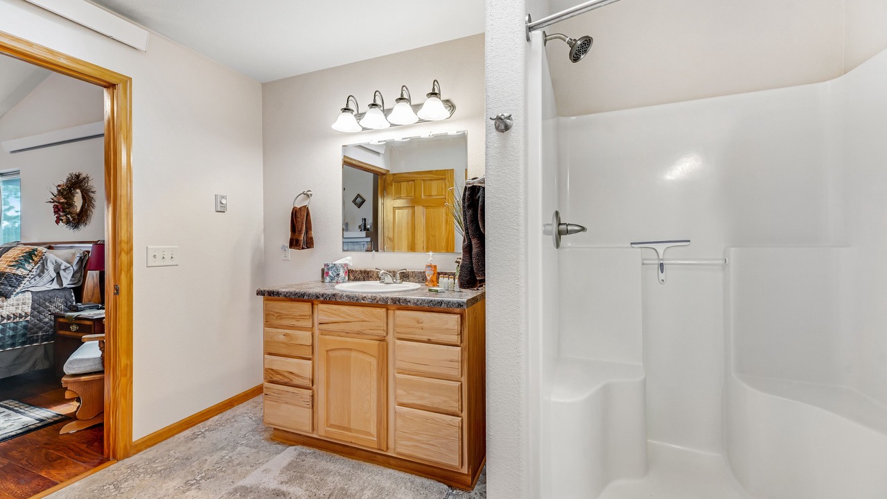 Photo of Bathroom in Benchmark
