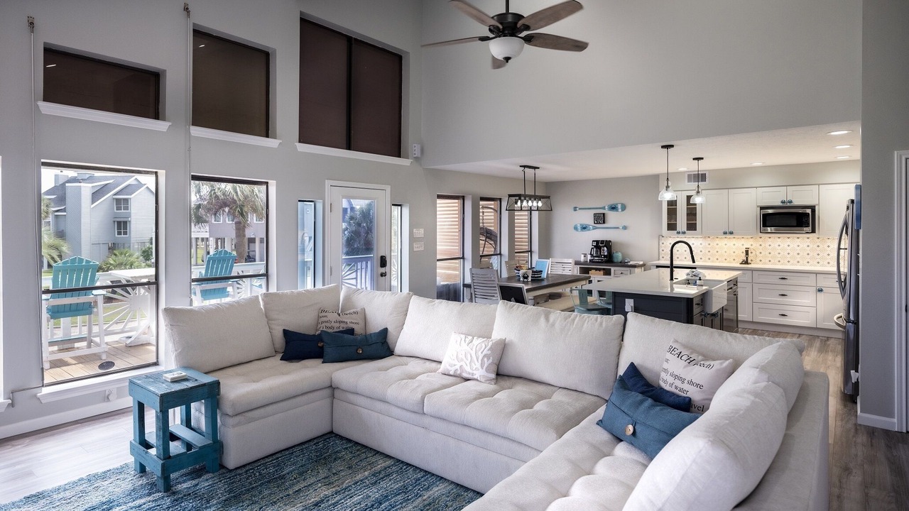 Photo of Bedroom in Pirates Beach