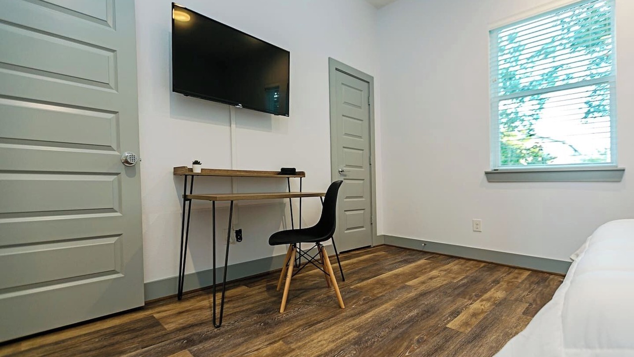 Photo of Bedroom in Washington Ave./ Memorial Park