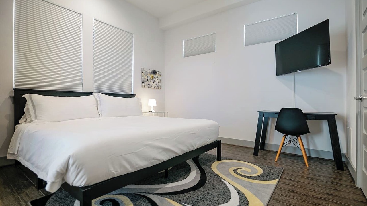 Photo of Bedroom in Washington Ave./ Memorial Park