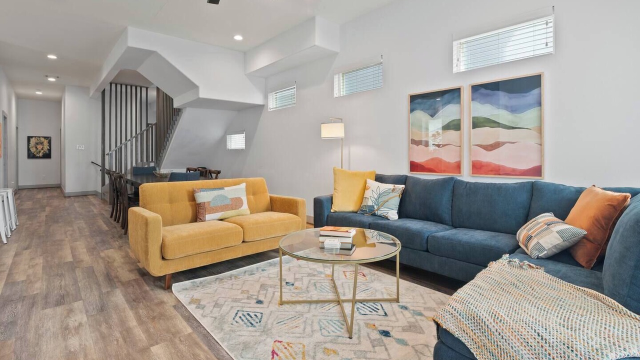 Photo of Livingroom in Washington Ave./ Memorial Park