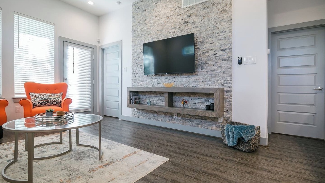 Photo of Livingroom in Washington Ave./ Memorial Park