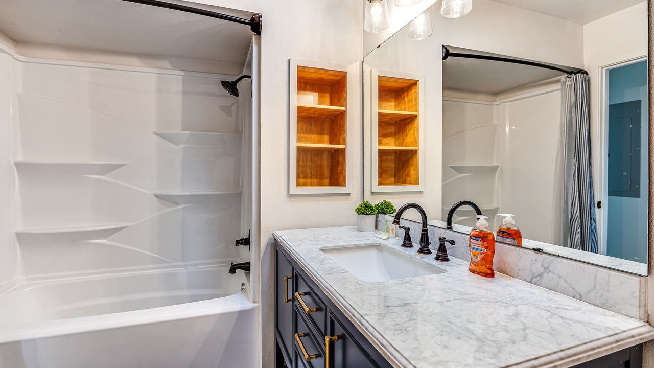 Photo of Bathroom in Wapato Point