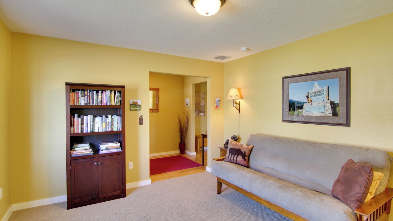 Photo of Livingroom in Four Corners