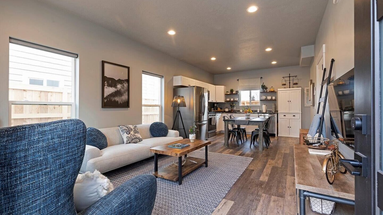 Photo of Livingroom in Riverfront
