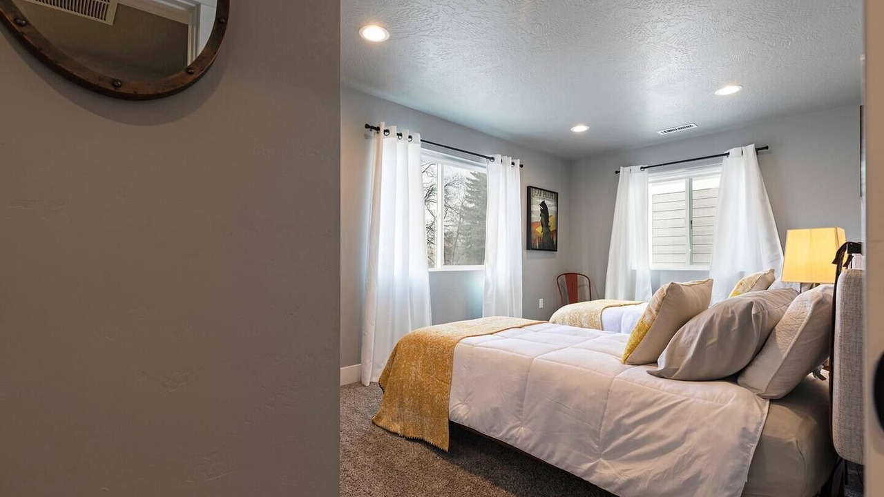 Photo of Bedroom in Riverfront