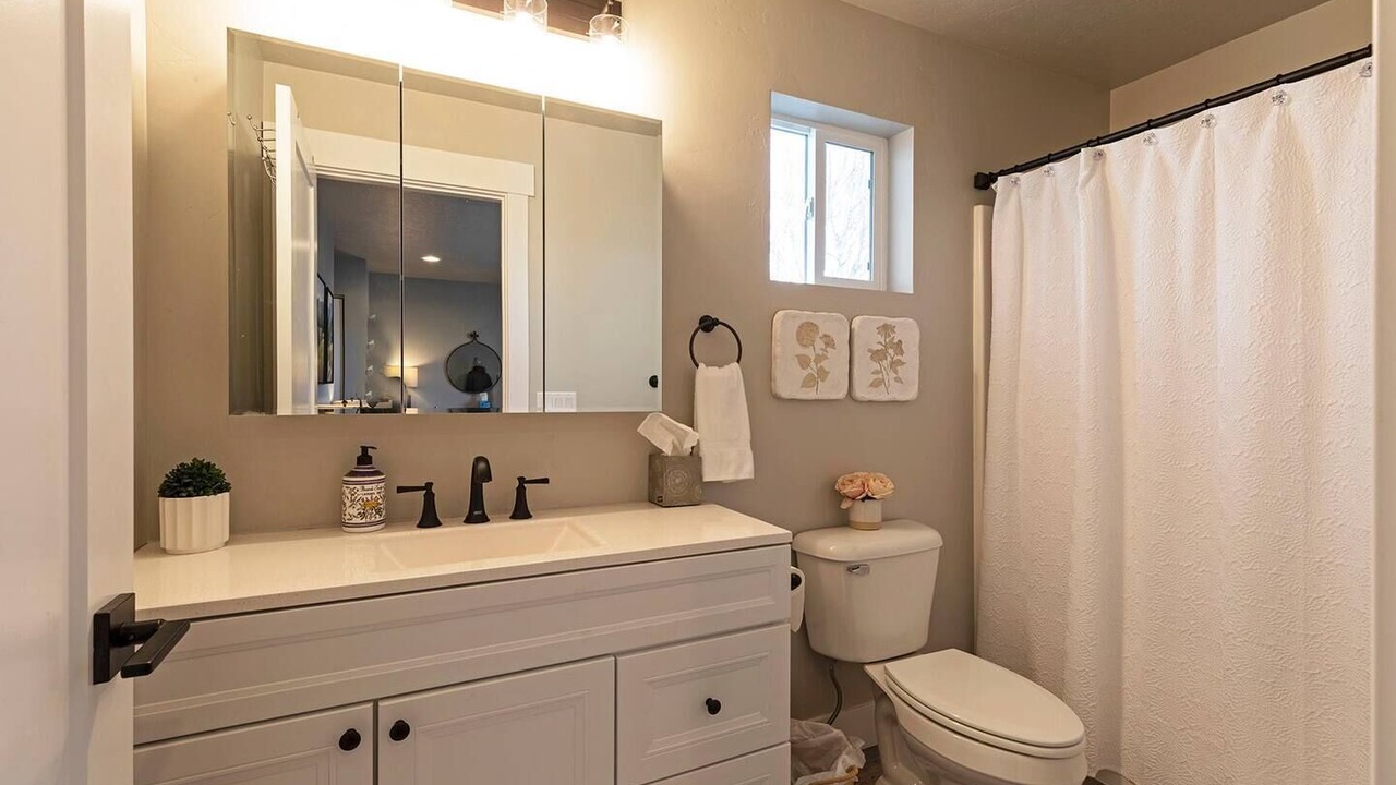Photo of Bathroom in Riverfront