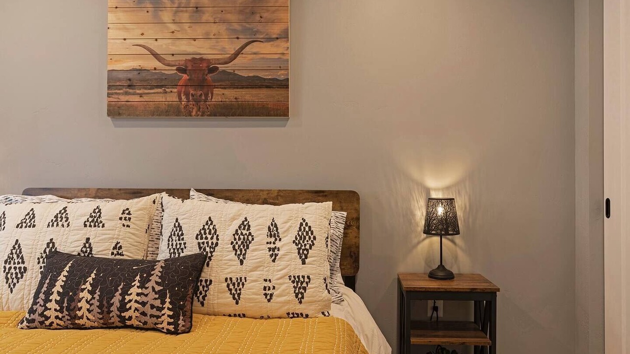 Photo of Bedroom in Riverfront