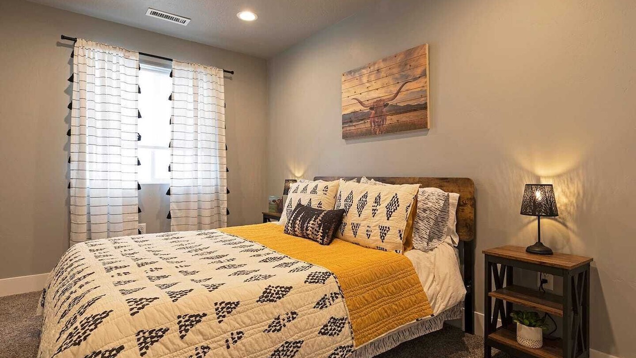 Photo of Bedroom in Riverfront