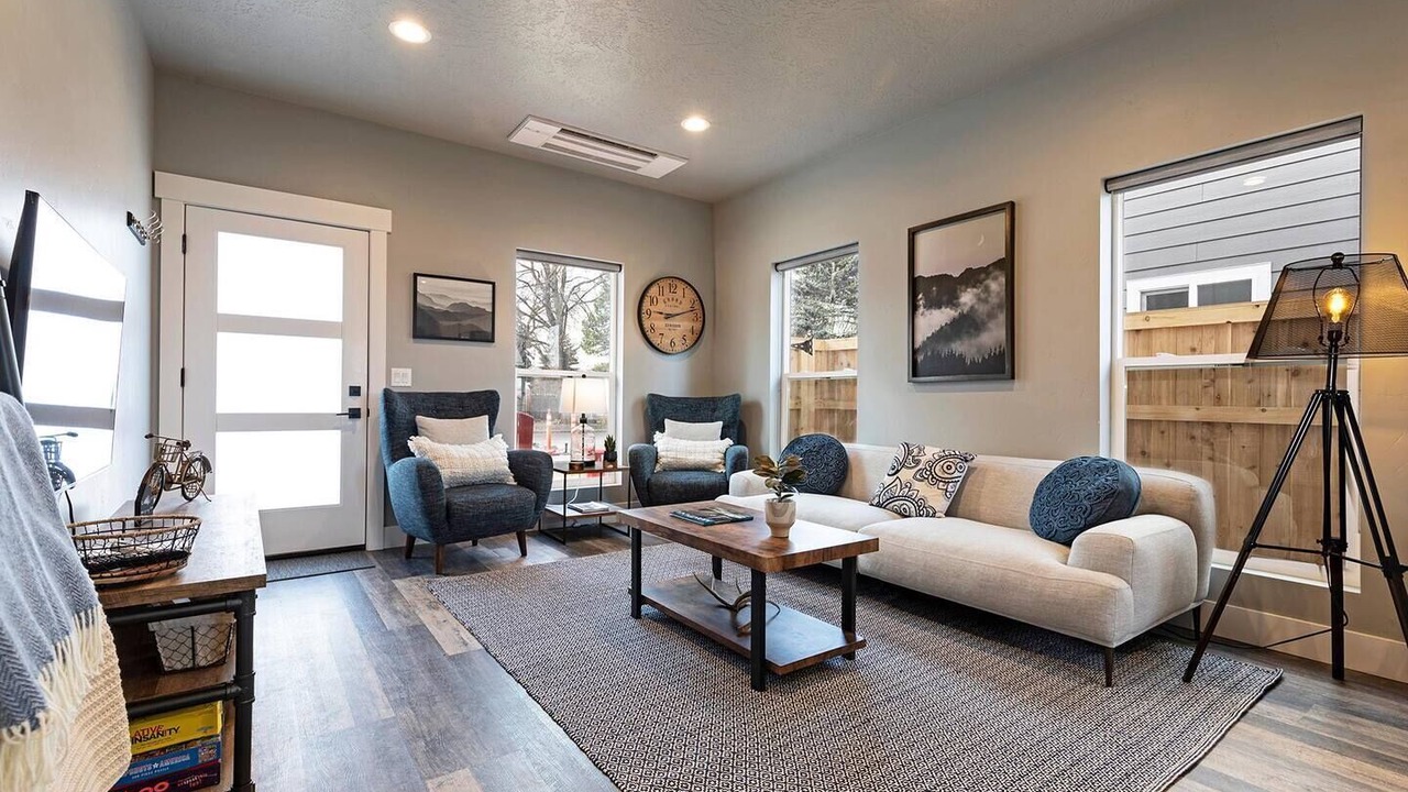 Photo of Livingroom in Riverfront