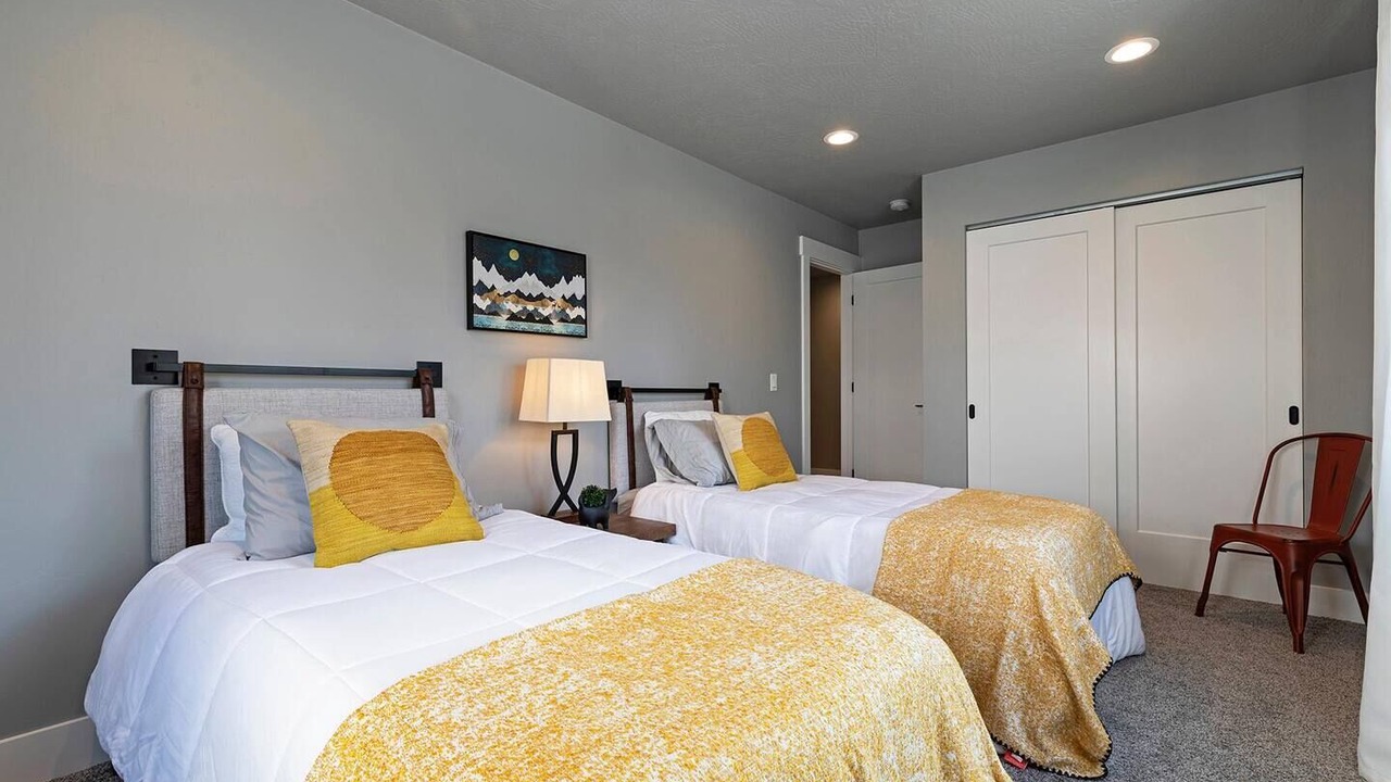 Photo of Bedroom in Riverfront