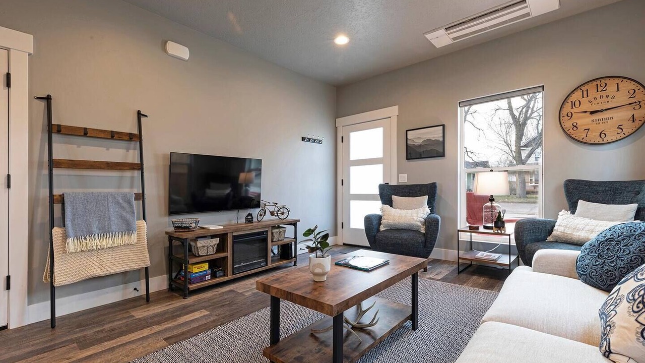 Photo of Livingroom in Riverfront