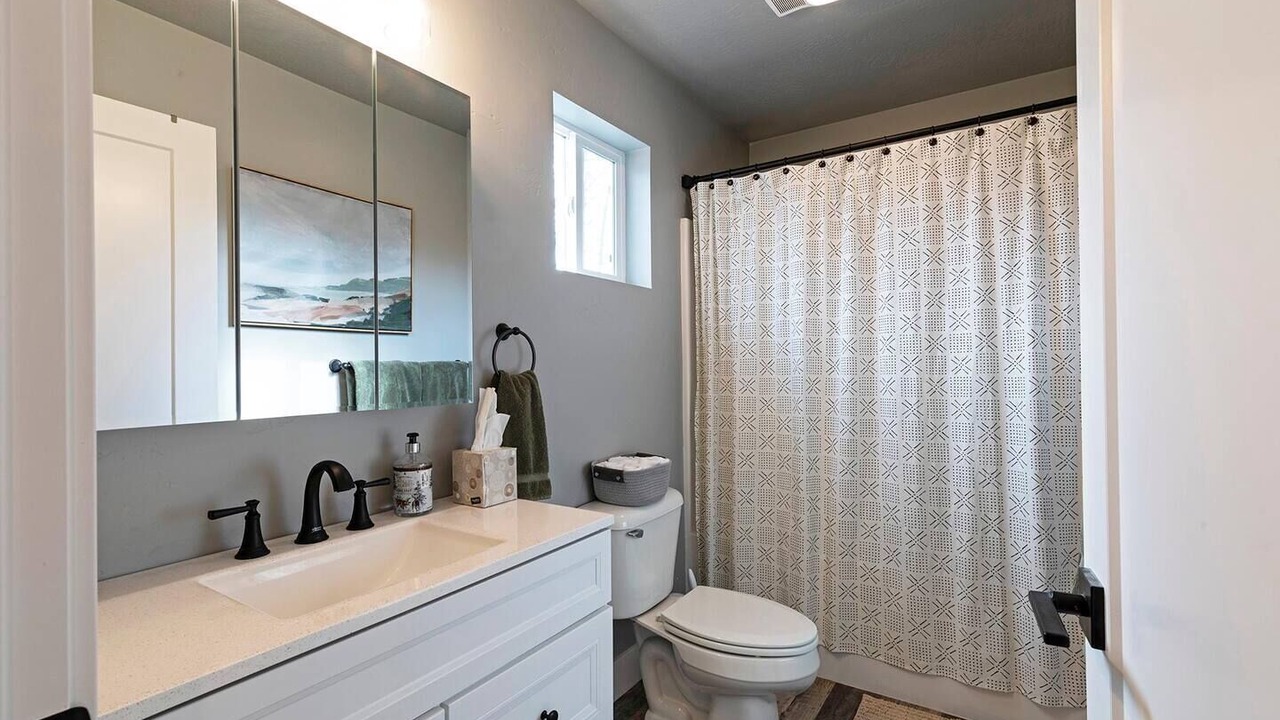 Photo of Bathroom in Riverfront