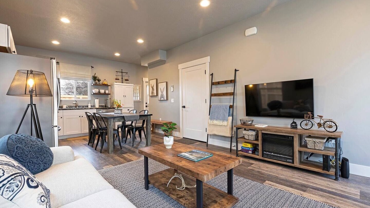 Photo of Livingroom in Riverfront