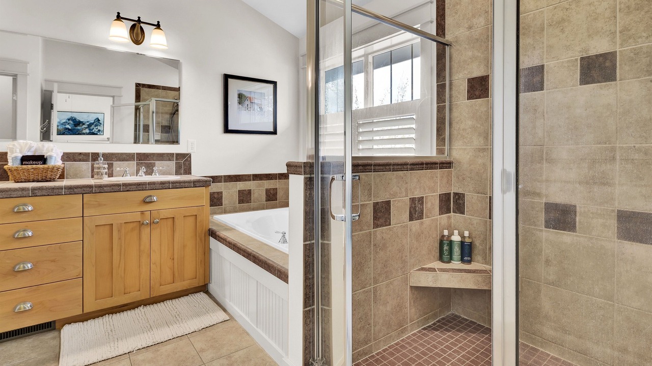 Photo of Bathroom in Garden City