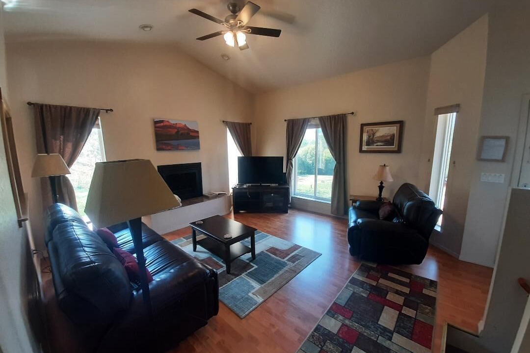 Photo of Livingroom in Polaris