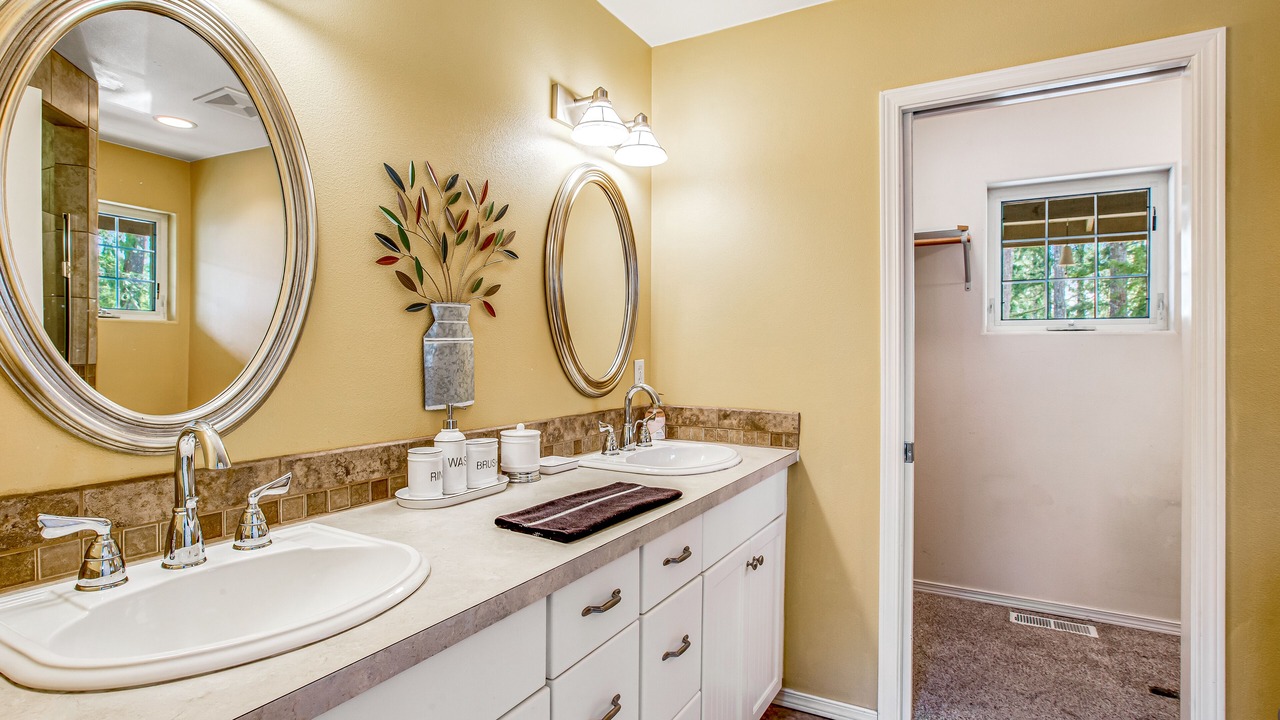 Photo of Bathroom in Allyn