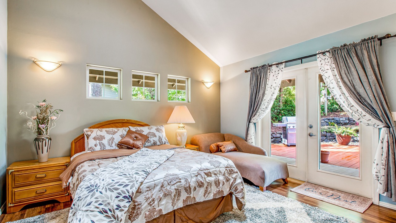 Photo of Bedroom in Allyn