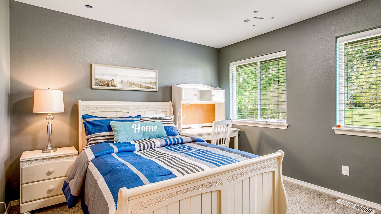 Photo of Bedroom in Allyn