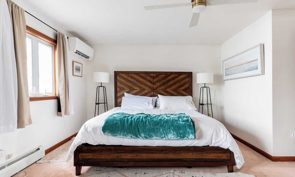 Photo of Bedroom in Lansing