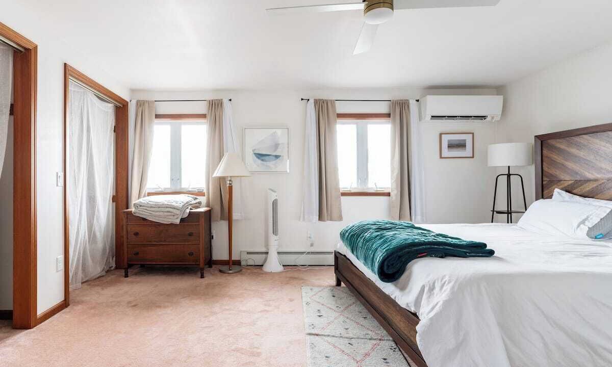 Photo of Bedroom in Lansing