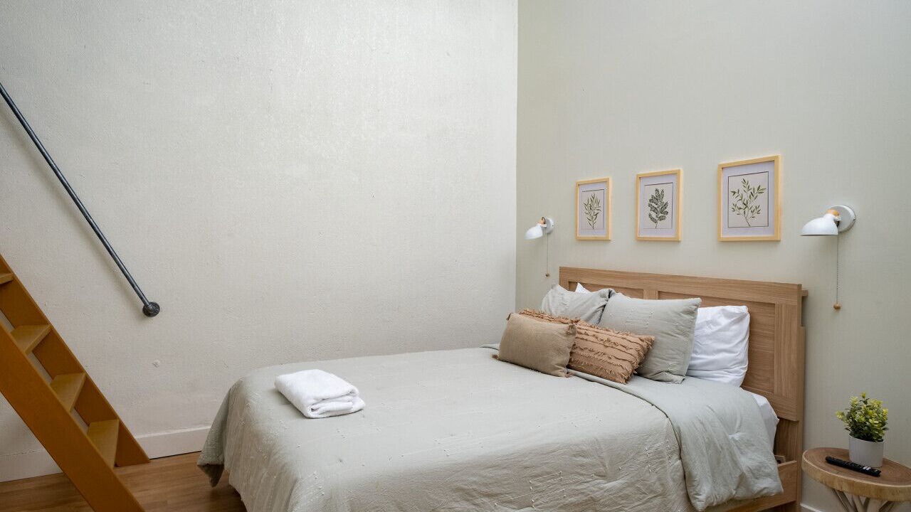 Photo of Bedroom in West Main Historic District