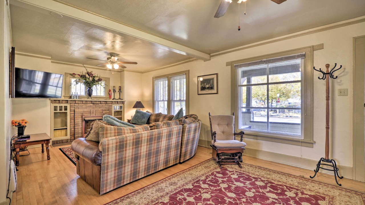 Photo of Bedroom in Central - Terry
