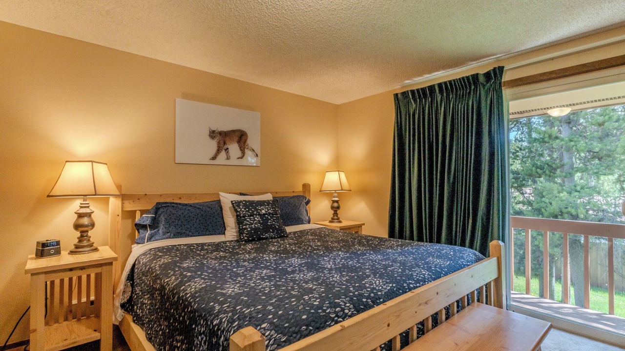 Photo of Bedroom in West Yellowstone